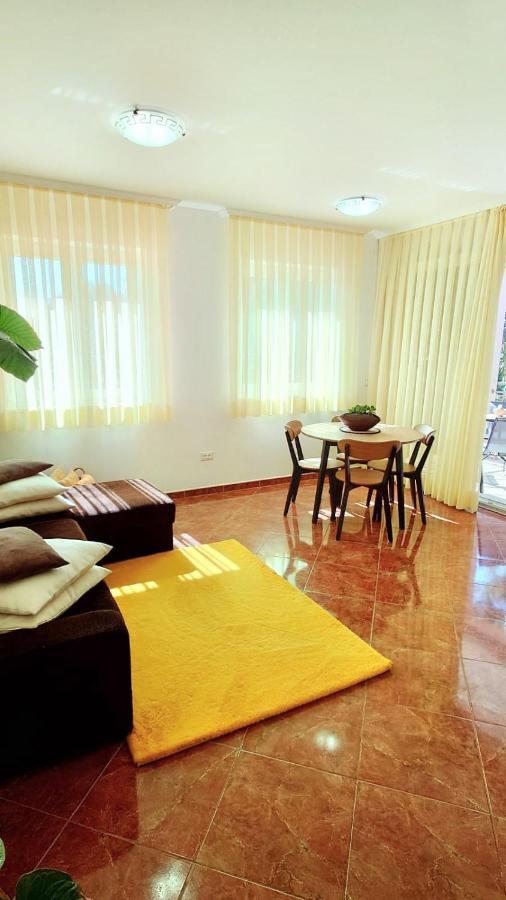 Apartments Lola روفينج المظهر الخارجي الصورة