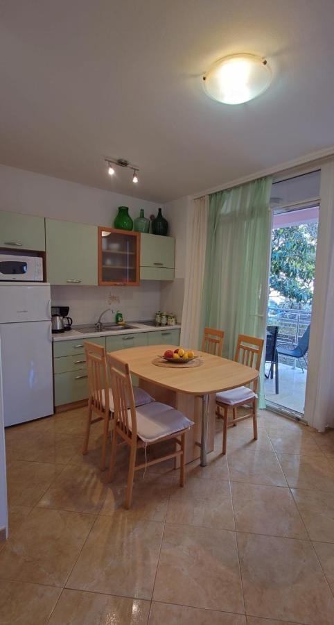 Apartments Lola روفينج المظهر الخارجي الصورة