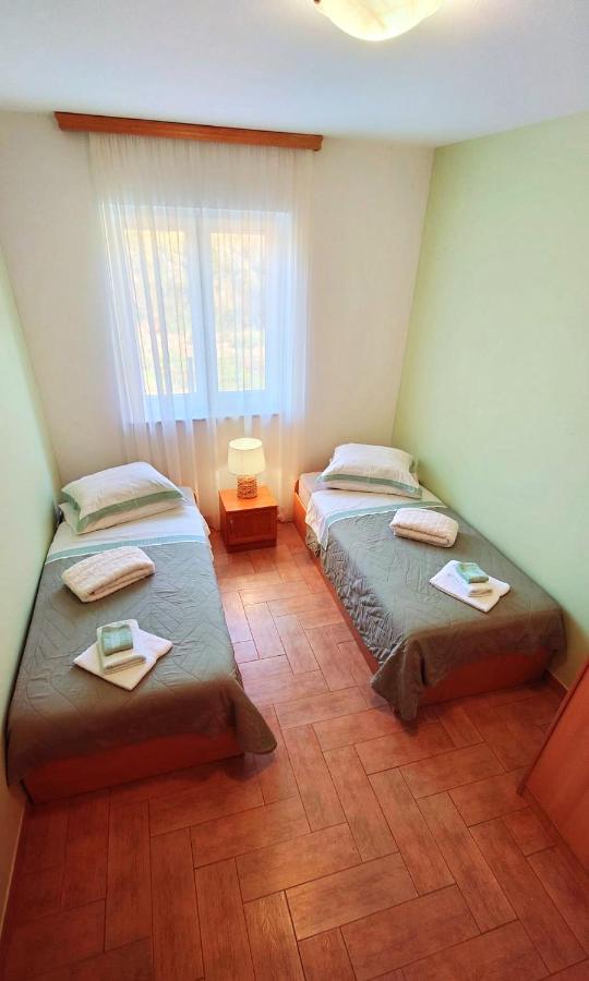 Apartments Lola روفينج المظهر الخارجي الصورة