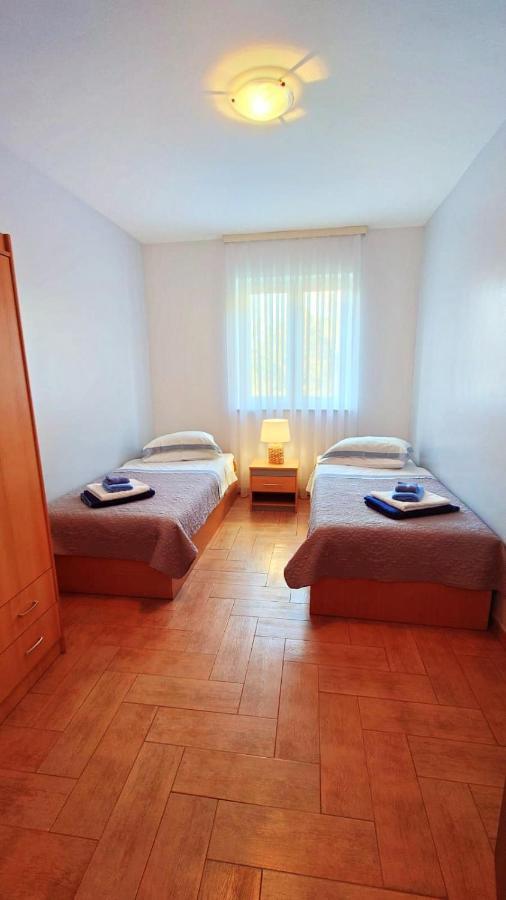 Apartments Lola روفينج المظهر الخارجي الصورة